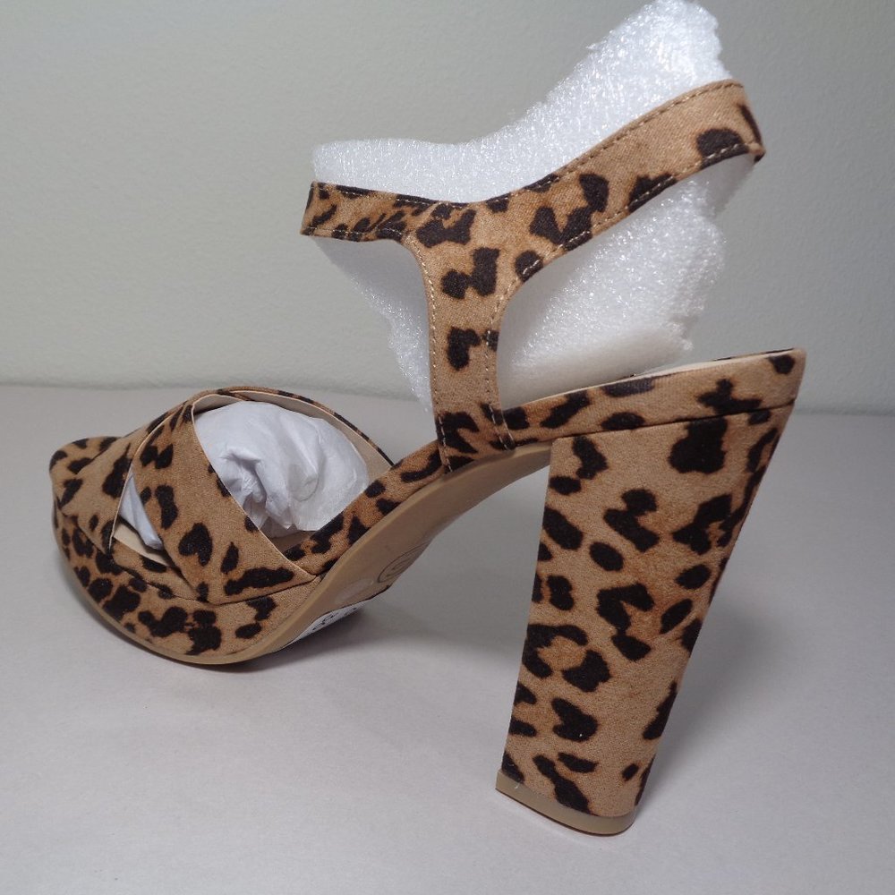 Chinese Laundry Size 6 ALWAYS Leopard New Sandals - Picture 9 of 14